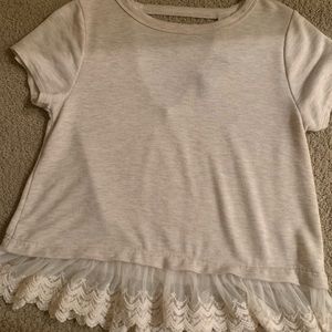 Francesca‘s boutique t-shirt, size small, color cream